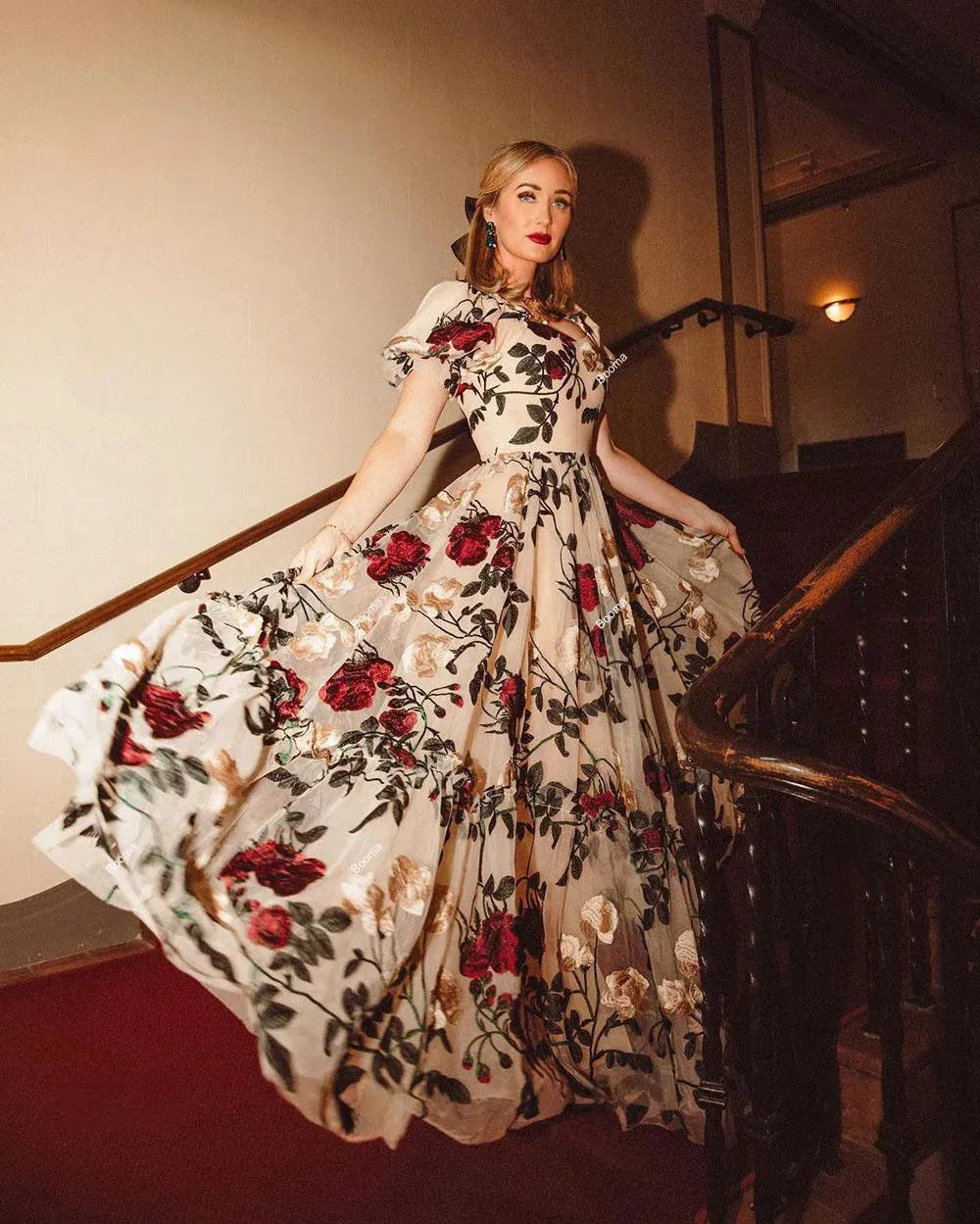 Caucasus Lace Appliques Prom Dresses A-line Tulle فساتين السهرة O-Neck Floor-Length Short Sleeves Vestidos De Noche