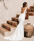 Simple Backless Mermaid Satin Wedding Dress Sleeveless Square Neck Robe de Mariée