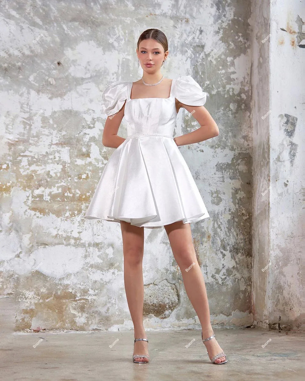 A-Line Short Wedding Party Dresses Square Collar Short Puff Sleeves Brides Dresses Pleat Lace Up Cocktail Dress for Women