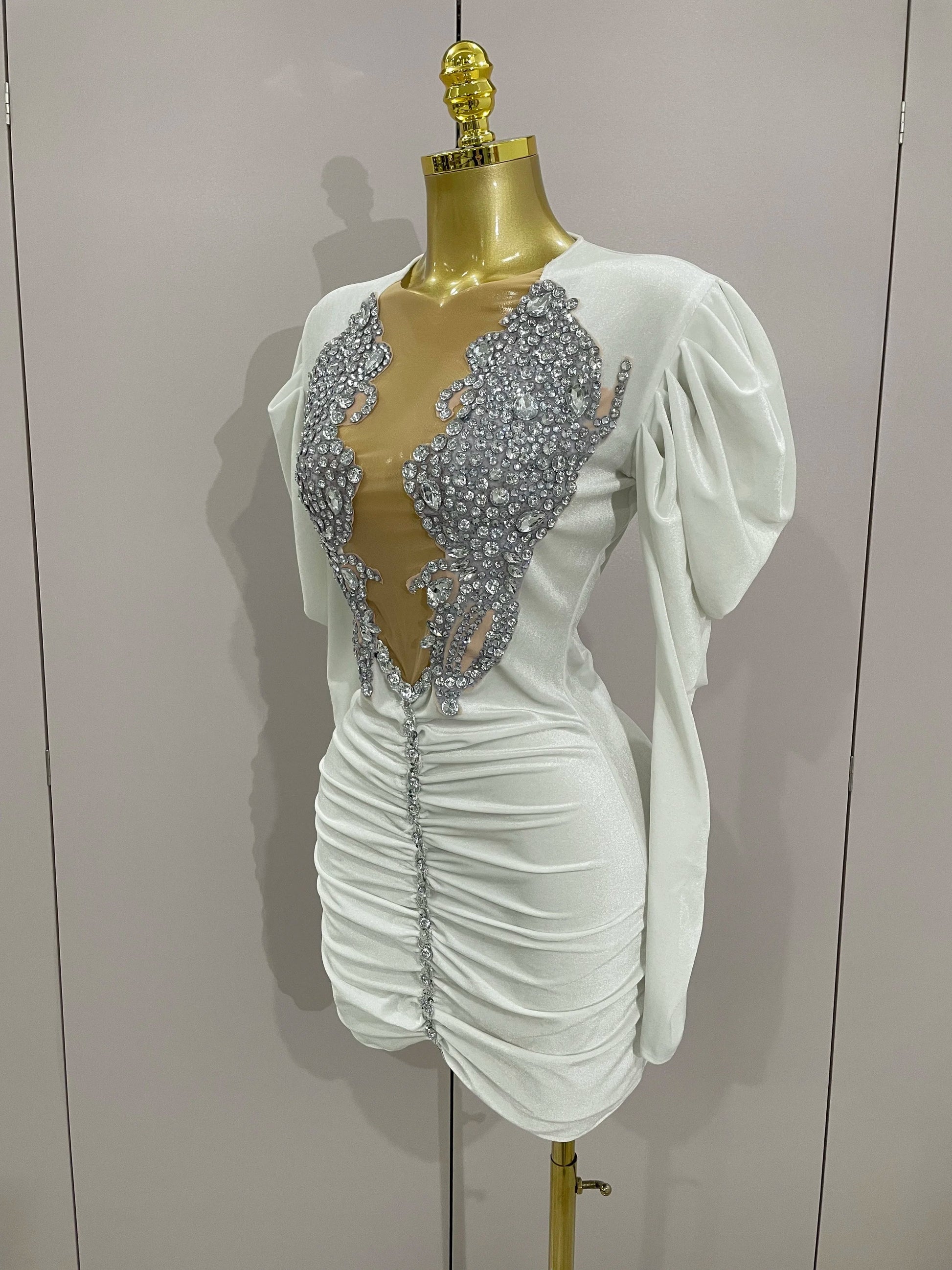 Luxury Sparkly Crystals Sexy Mesh White Velvet Short Dress Women Elegant Evening Prom Birthday Party Dresses Stage Costume