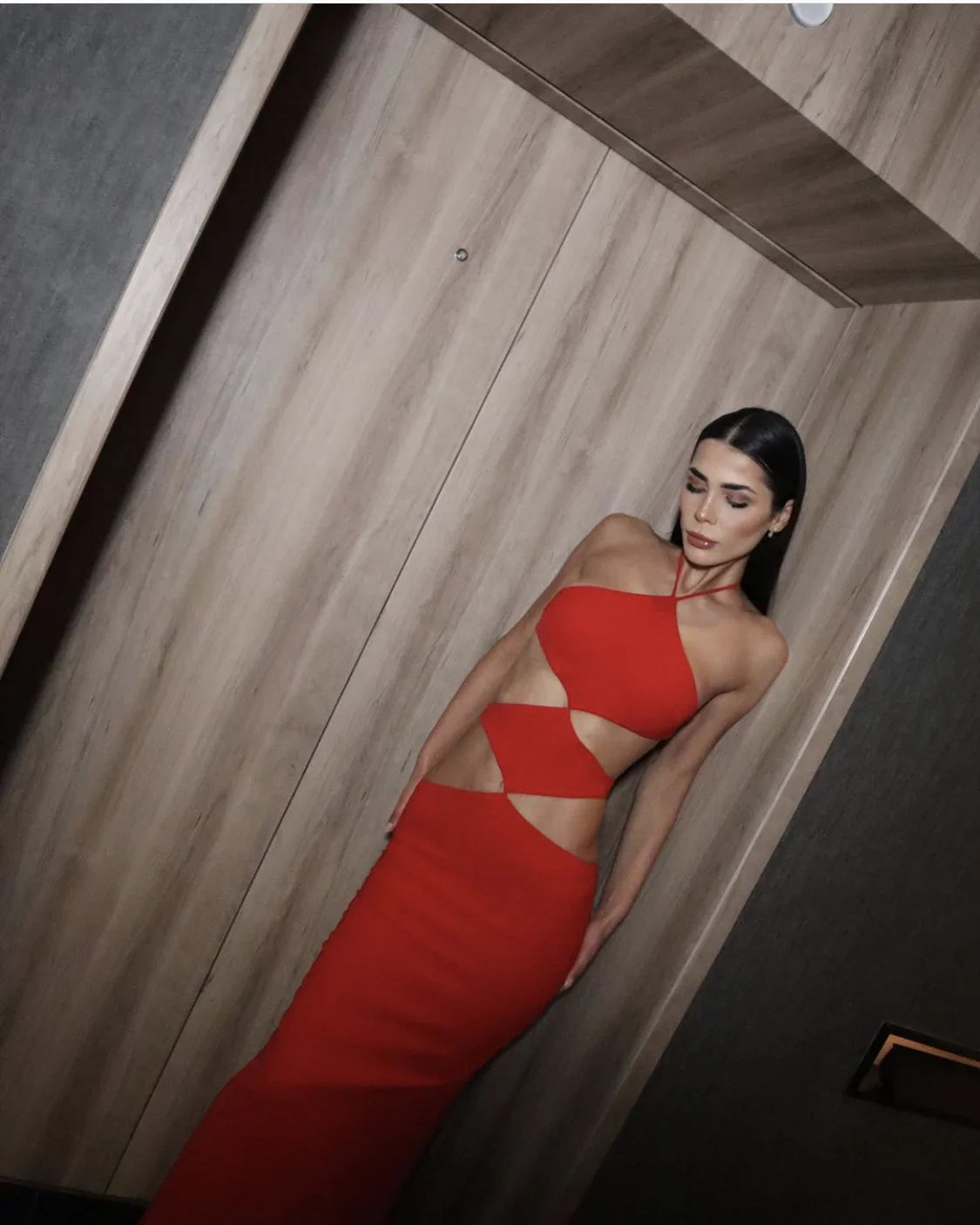 Sexy Hollow Out Sleeveless Halter Bodycon Red Long Bandage Dress Fashion's Sexy Woman Vocation Dress Summer Beach Party Vestido