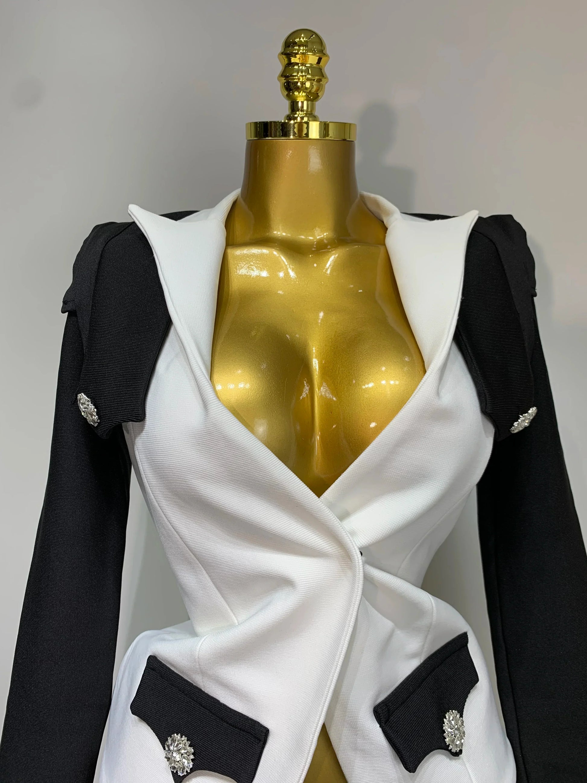 Designer Fashion Black White Bandage Jacket Two Piece Set Women Slim Fit Diamond Button Suit Jackets Coat