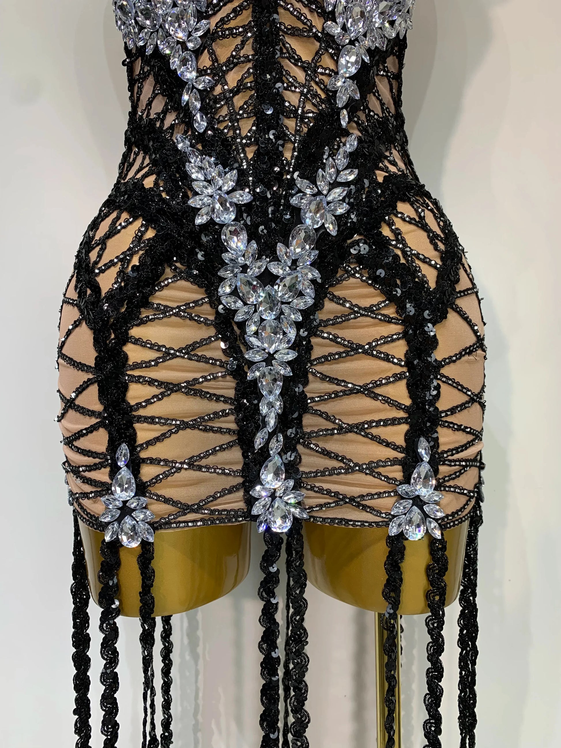 Luxury Birthday Sparkle Sequins Diamonds Long Tassel Sleeveless Mini Dress Women Red Carpet Goddess Stage Performance Costume