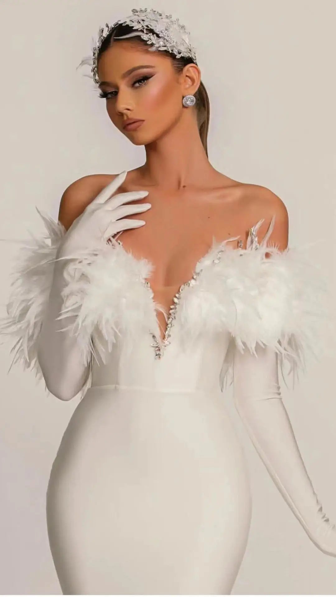 3 Colors Gorgeous Feathers Shining Sequins V-Neck Strapless Mini Dress Woman Birthday Party Vestido NightClub Party Outfit