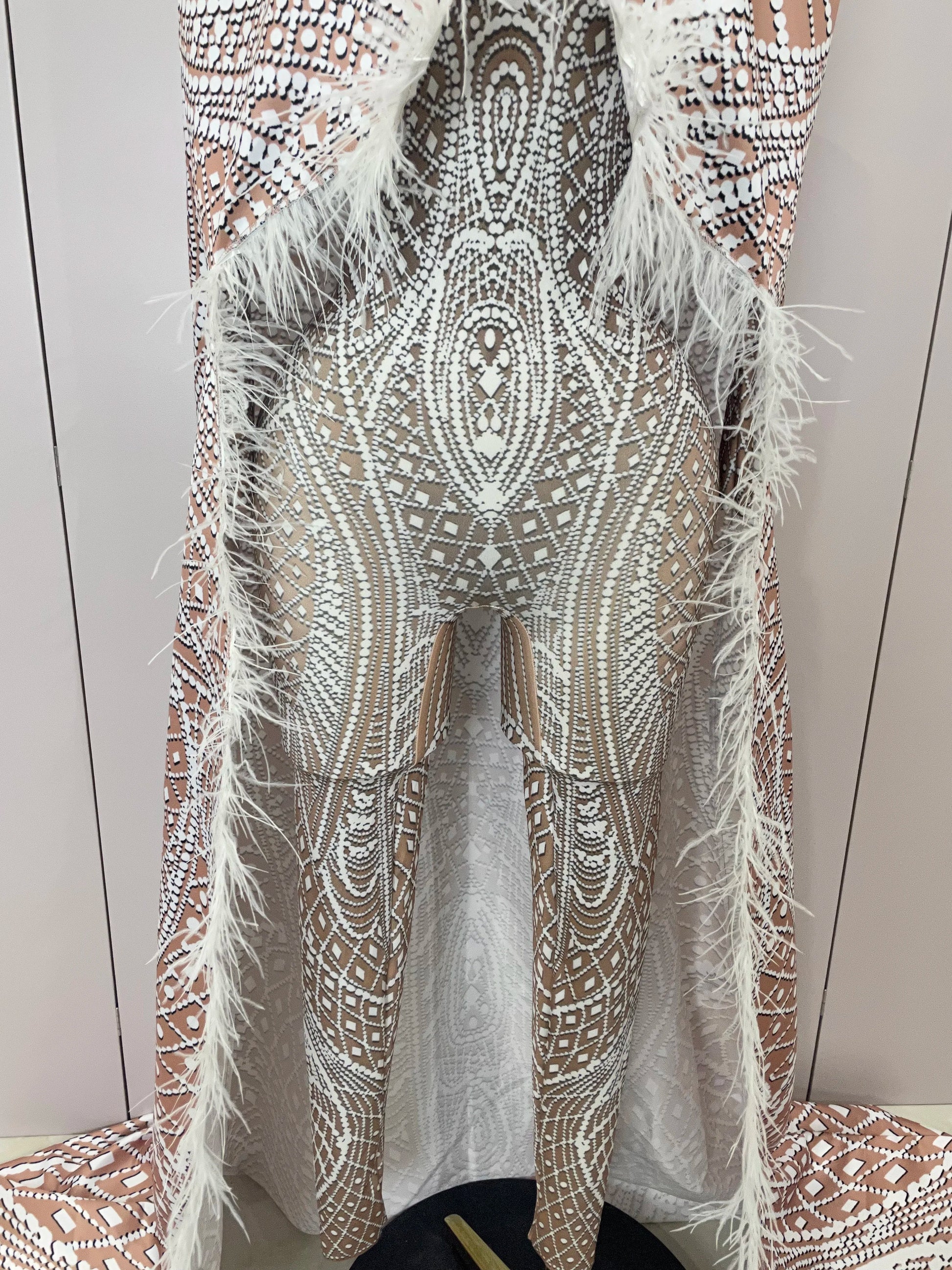 Luxury Feathers Cloak White Printing Sexy Sheath Jumpsuit Women Evening Party Bar Nightclub Singer Stage Performance Costume