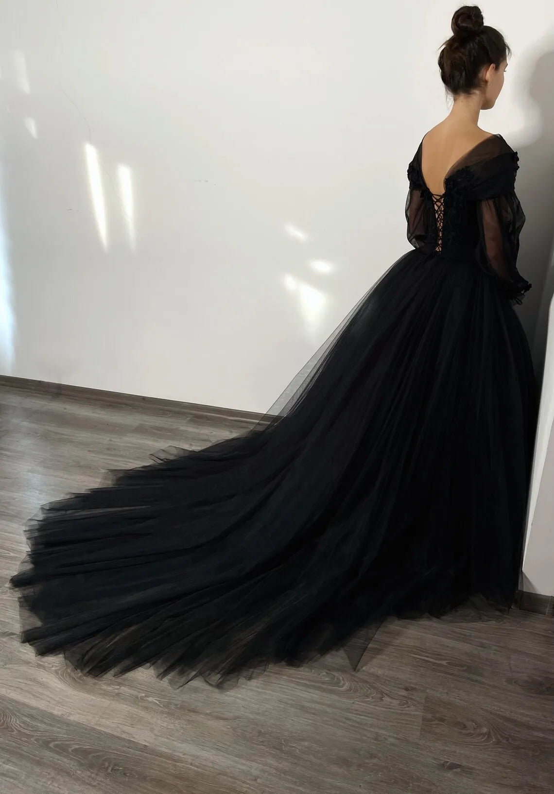 Black Evening Dresses Goethe Lace Applique Tulle Off Shoulder Puffy Full Sleeves A Line Long Chapel Train Party Prom Gowns