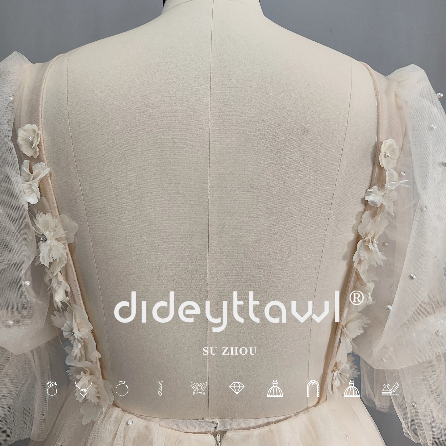 DideytTrawl Photo real Flores 3D Mangas de folhas de vestido de noiva curto pérolas profundas v pescoço traseiro tule mini vestido de noiva