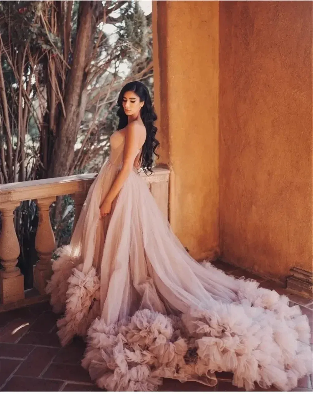 Pink Off Shoulder Tulle Prom Dress Elegant Sleeveless Edge Curl vestidos par boda Long Train Large Skirt Hem Wedding Dress as pic