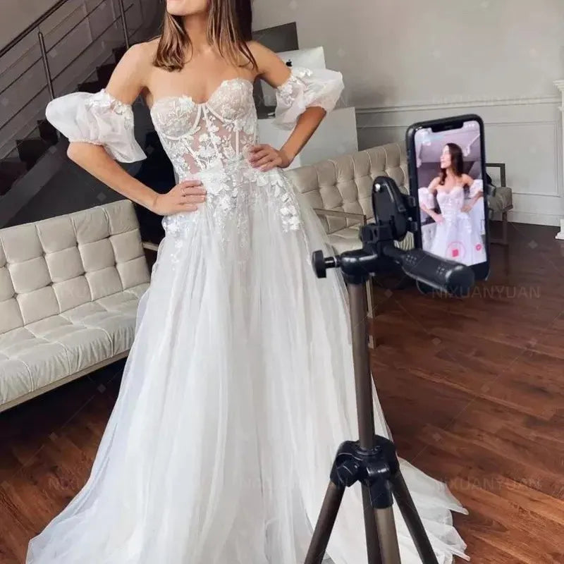 Lace Wedding Dresses for Women Off Shoulder A Line Bridal Gowns with Appliques Sweep Train Tulle Boho Beach Bride Dress Robe Ivory