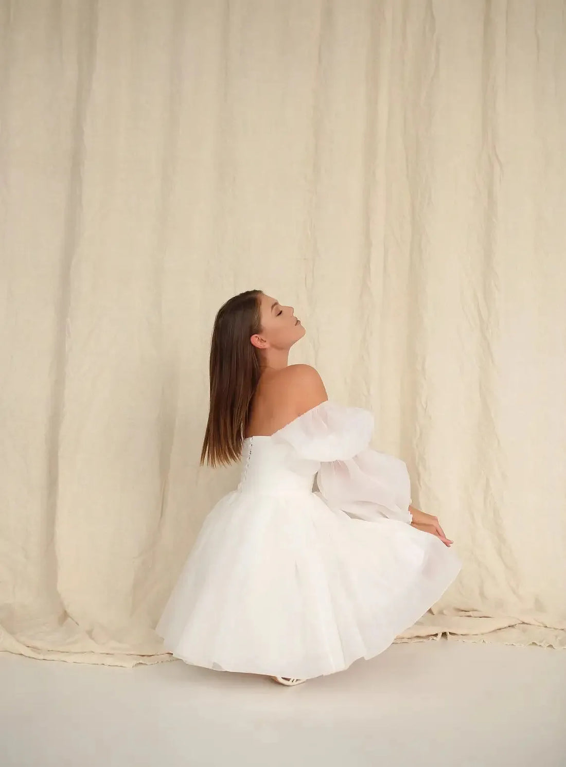 Organza Wedding Dresses Short Mini Puffy Cap Long Sleeves Ball Gown Simple Formal Party Bride Gowns Special Occasion Bridal WHITE