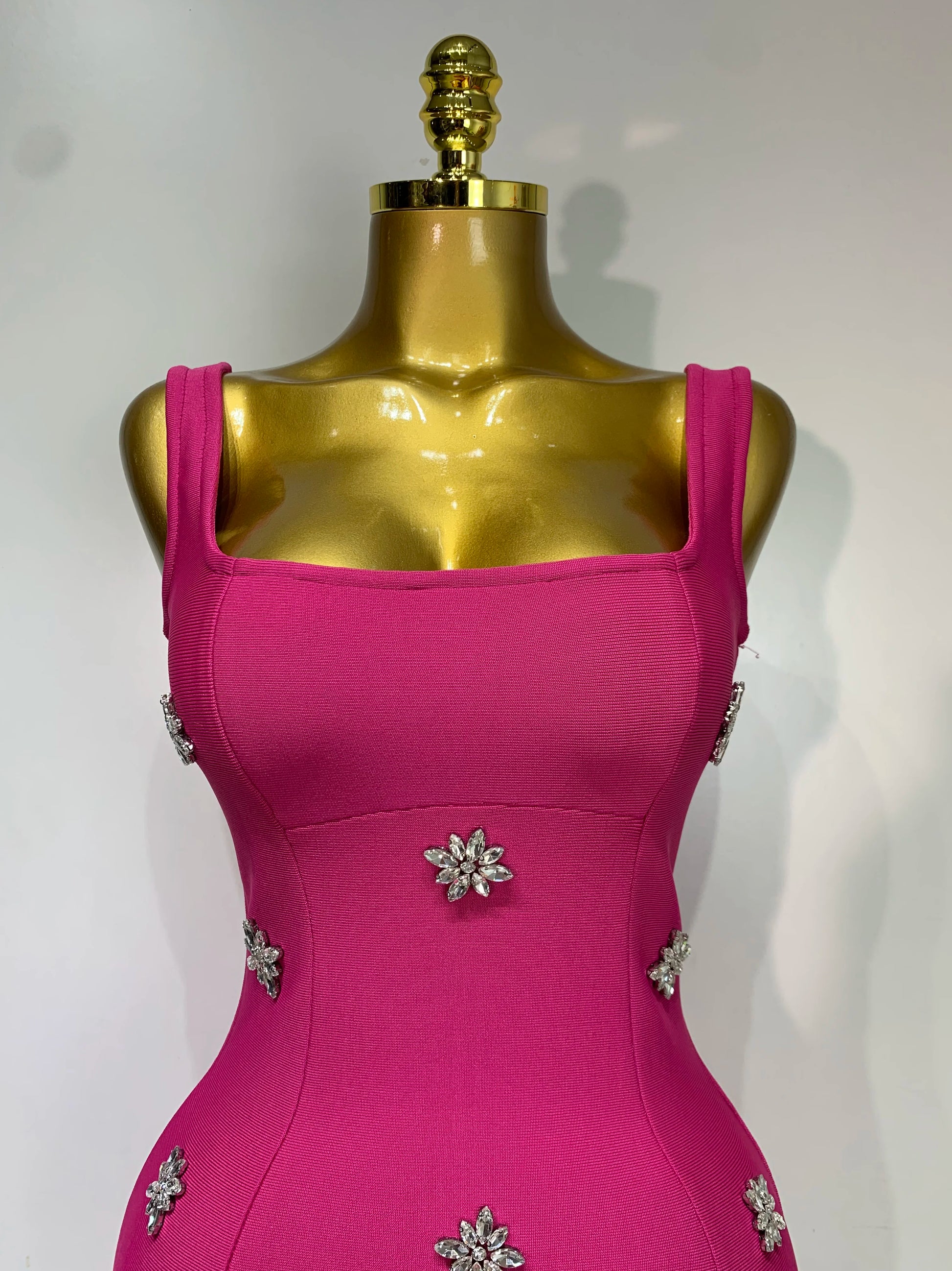 Shining Diamonds Sleeveless Sexy Bodycon Mini Bandage Dress Ruffles Celebrate Evening Party Luxury Birthday Outfit Vestido