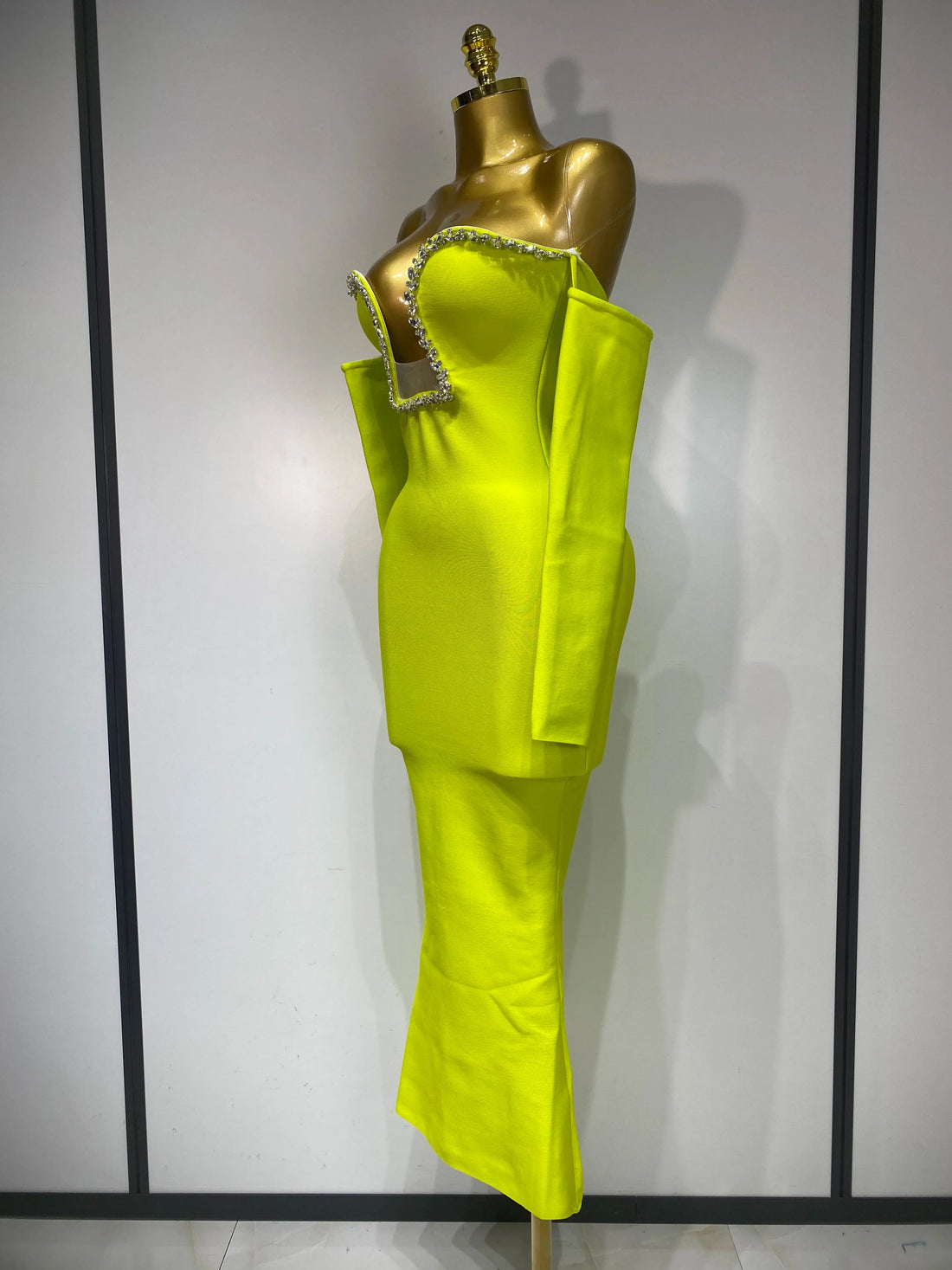 WomenSexy Off Shoulder Luxury Diamonds Long Bodycon Bandage Dress Celebrity Elegant Prom Gown Birthday Club Cocktail Dress Fluorescent Green