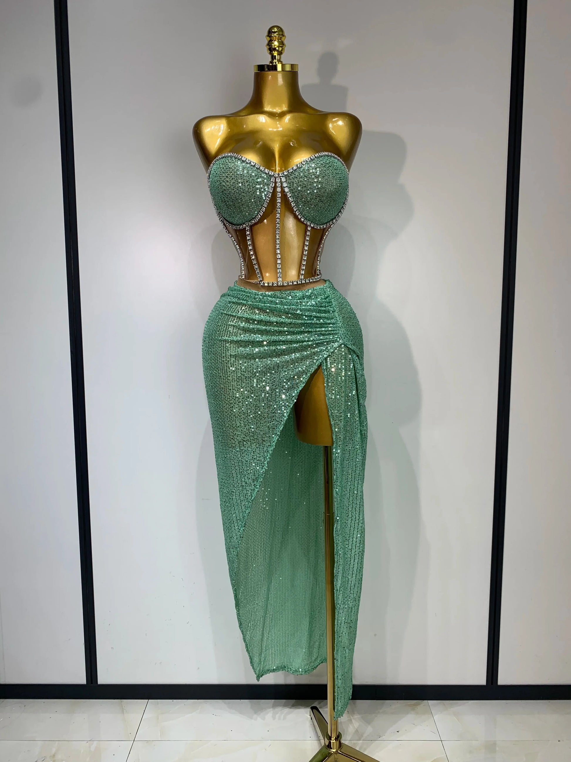Women Sexy Nightclub Skirt Sets Strapless Diamonds Sequines Two Piece Sets Gogo Performance Outfit Evening Party Birthday Dress green