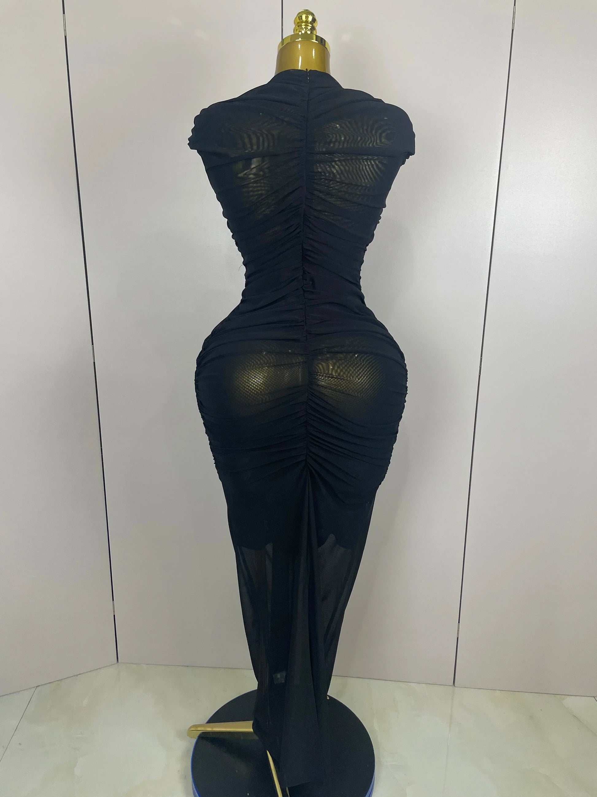 Sexy Sleeveless O-Neck Bodycon Mesh Long Dress Women Hollow Out Celebrate Fashion Show Celebrity Evening Party Club Dress