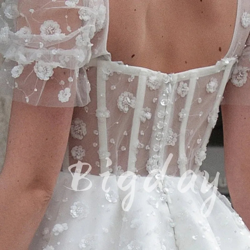 Pakaian Perkahwinan Pendek Elegant Wanita Putih Terbuka Renda Kolar Square Puff Pendek Gaun Pengantin Tulle Vestidos De Noiva