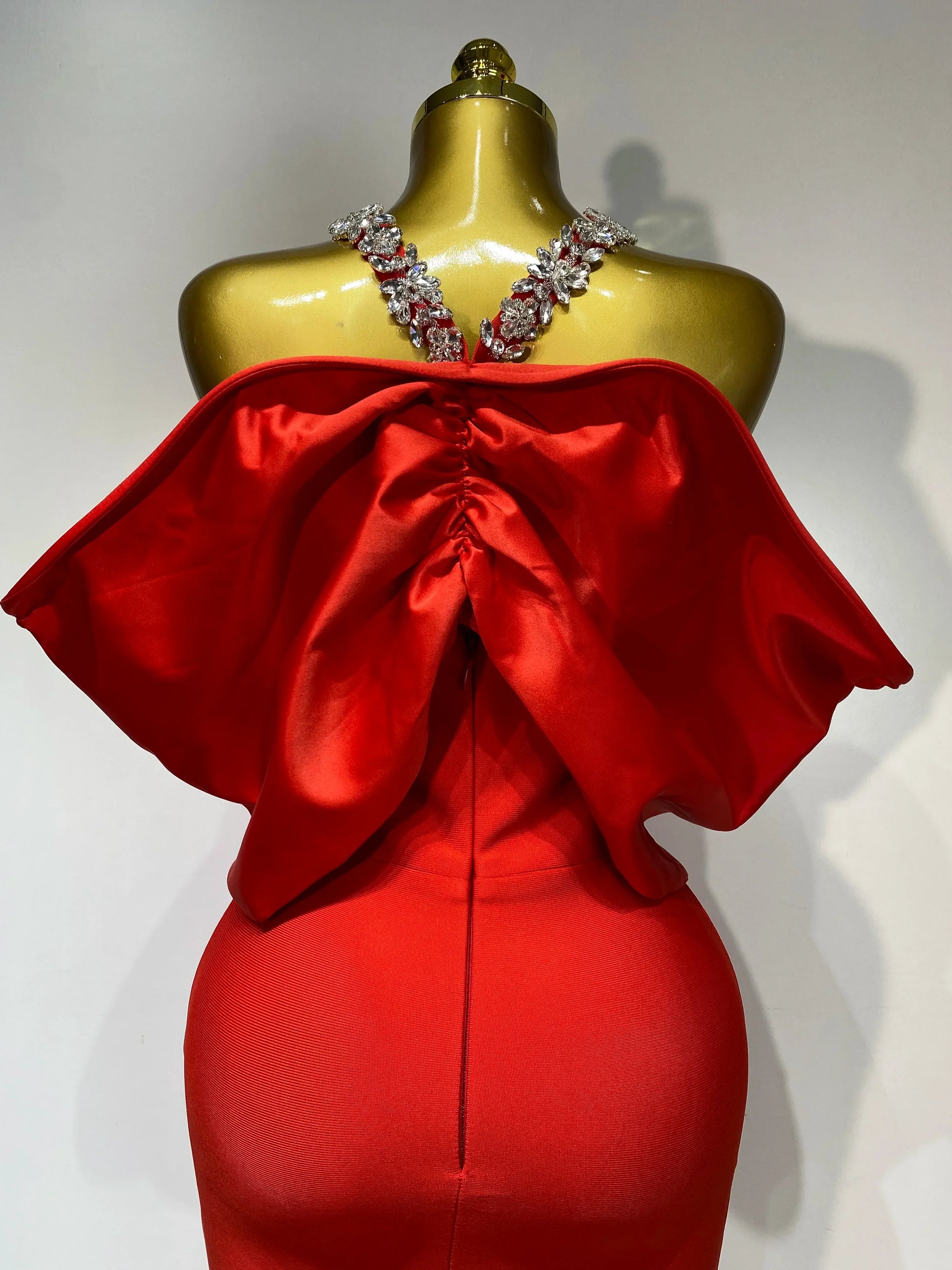 Women Sexy Elegant Halter Off the Shoulder Crystal Bodycon Long Bandage Dress Nightclub Evening Party Luxury Birthday Dress