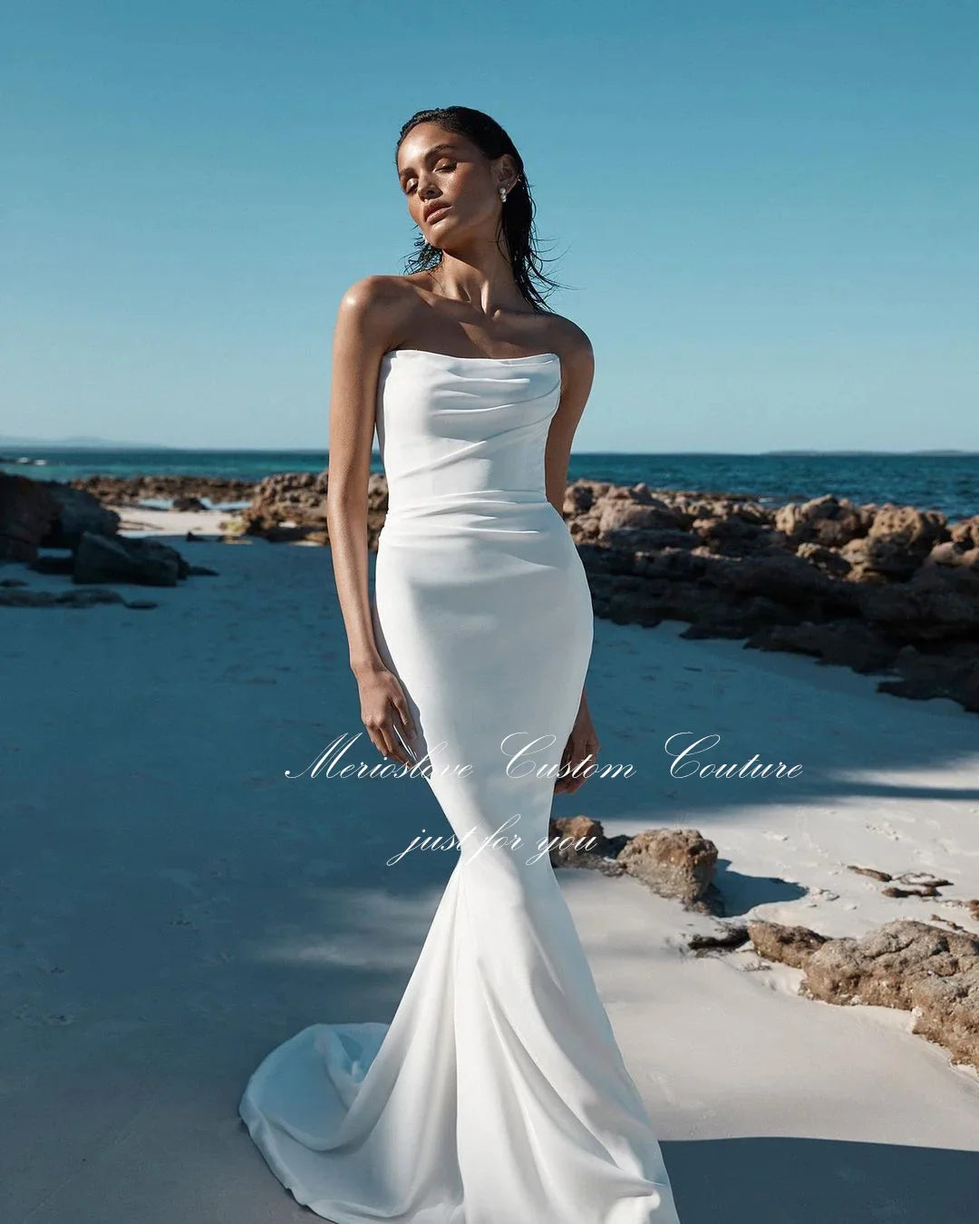 Einfache Meerjungfrau Brautkleider ärmellose trägerloser Strandkleid minimalistische Brautkleider