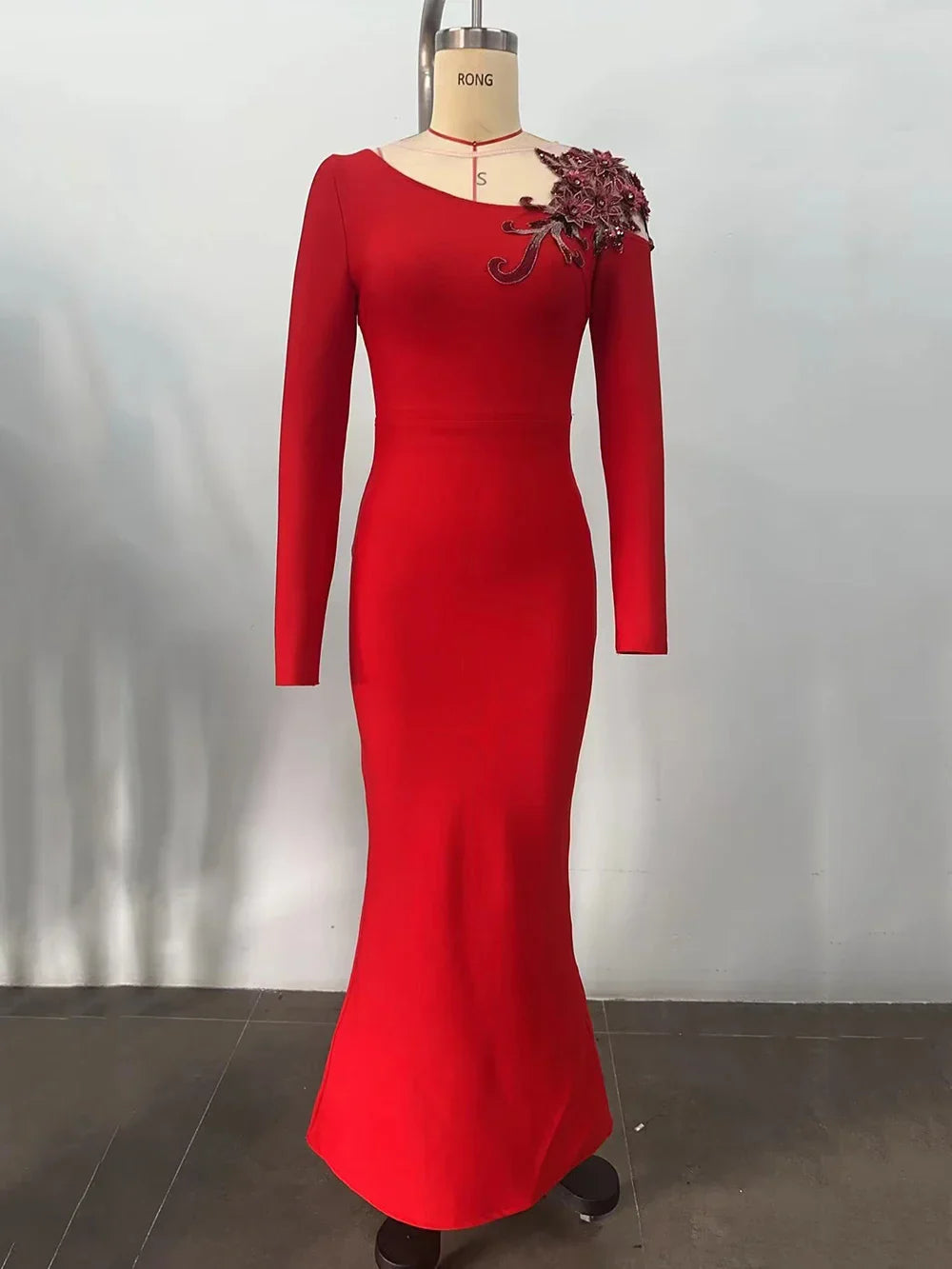 Sexy Women Christmas Dress O-neck Long Sleeve Gauntlet Heavy duty sequin Flower Design Bodycon Backless Long Dress Vestidos