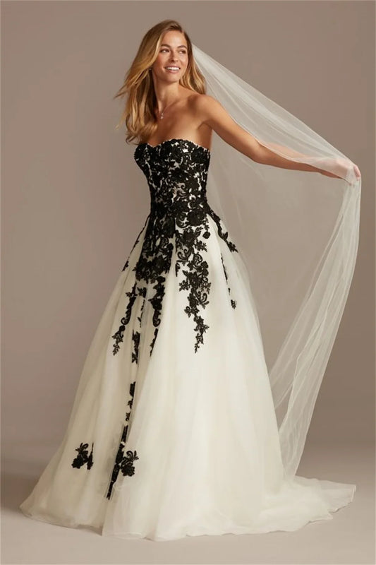 Black Lace Appliques Prom Dresses Strapless A-line vestidos de noche Elegant Sleeveless Lace-up Back Formal Evening