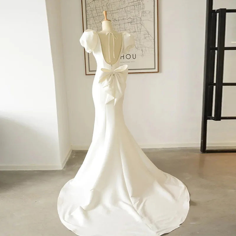 Vestidos de sereia de casamento de cetim branco de luxo para mulheres elegantes elegantes vestido de festa de festas longa e sem costas
