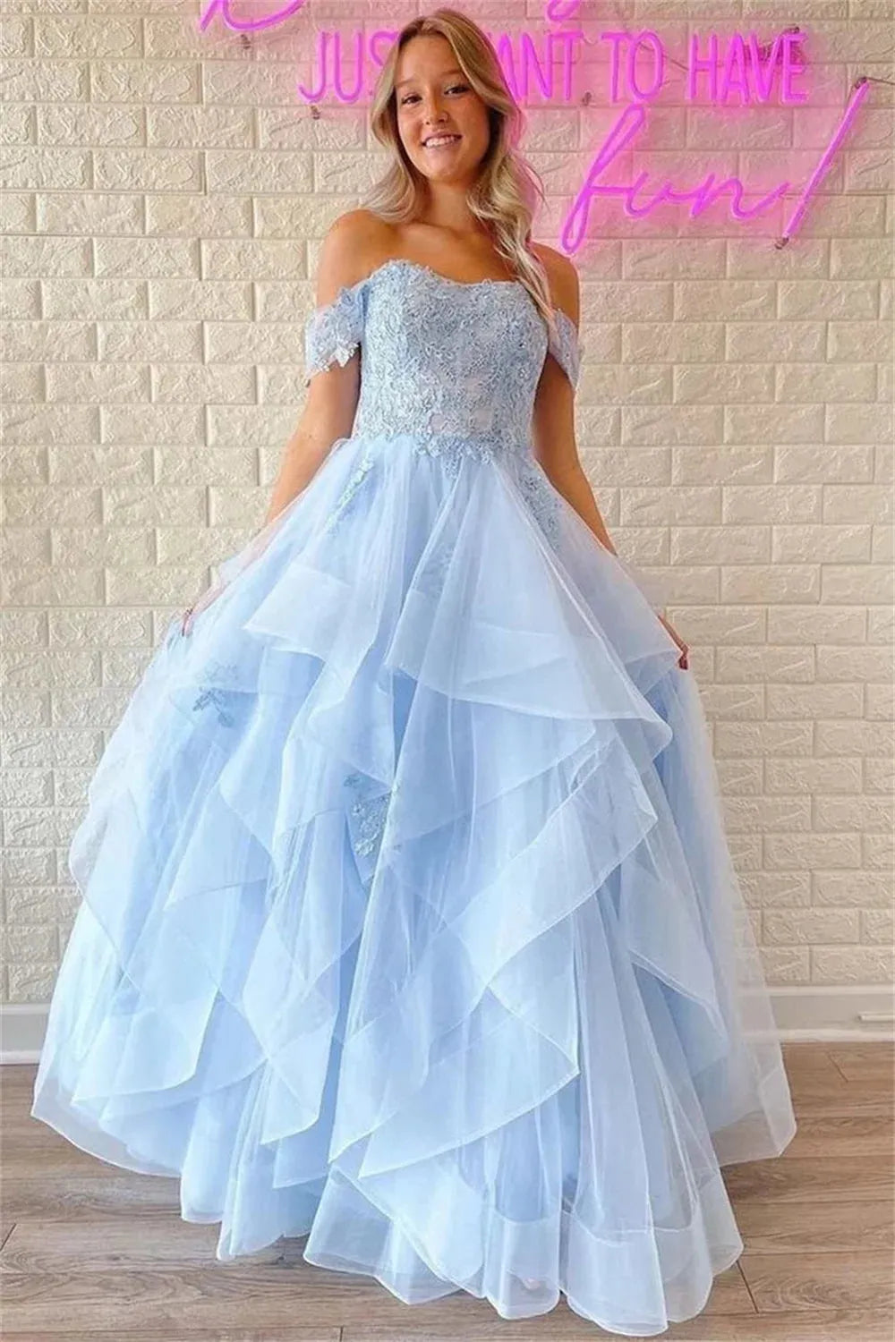 Light BlueTulle Prom Dresses Off the Shoulder Lace فساتين السهرة Elegant Sleeveless A-line Edge Curl vestidos verano moda as pic