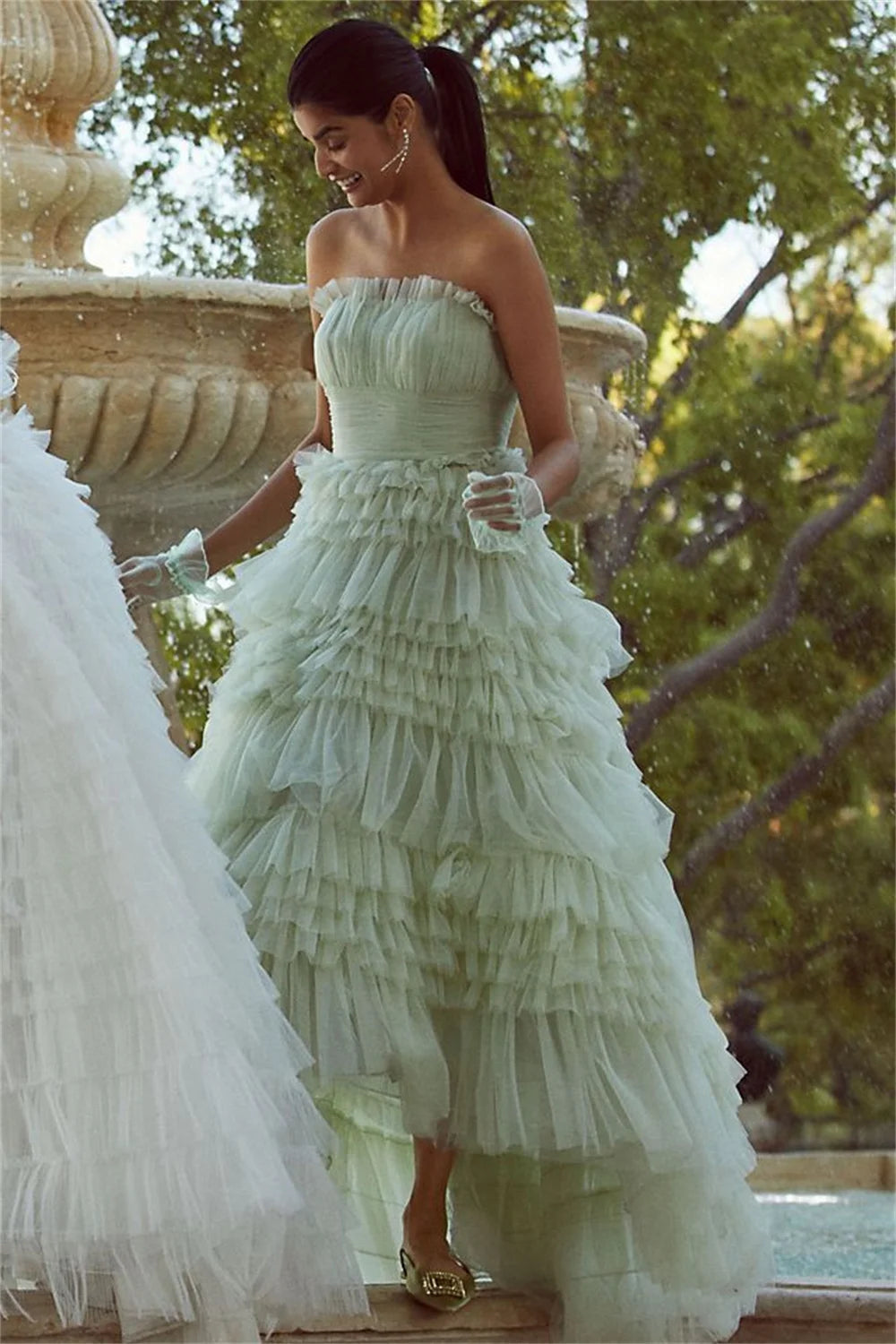 Mysterious Light Green Prom Dress Multilayer Vestidos De Noche Strapless A-line Prom Gown Romantic فساتين السهرة