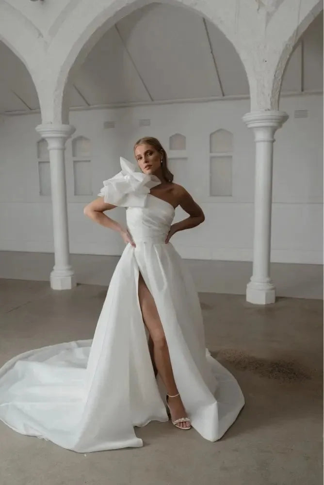 Robes de mariée en Organza sur mesure, avec plis et fente latérale