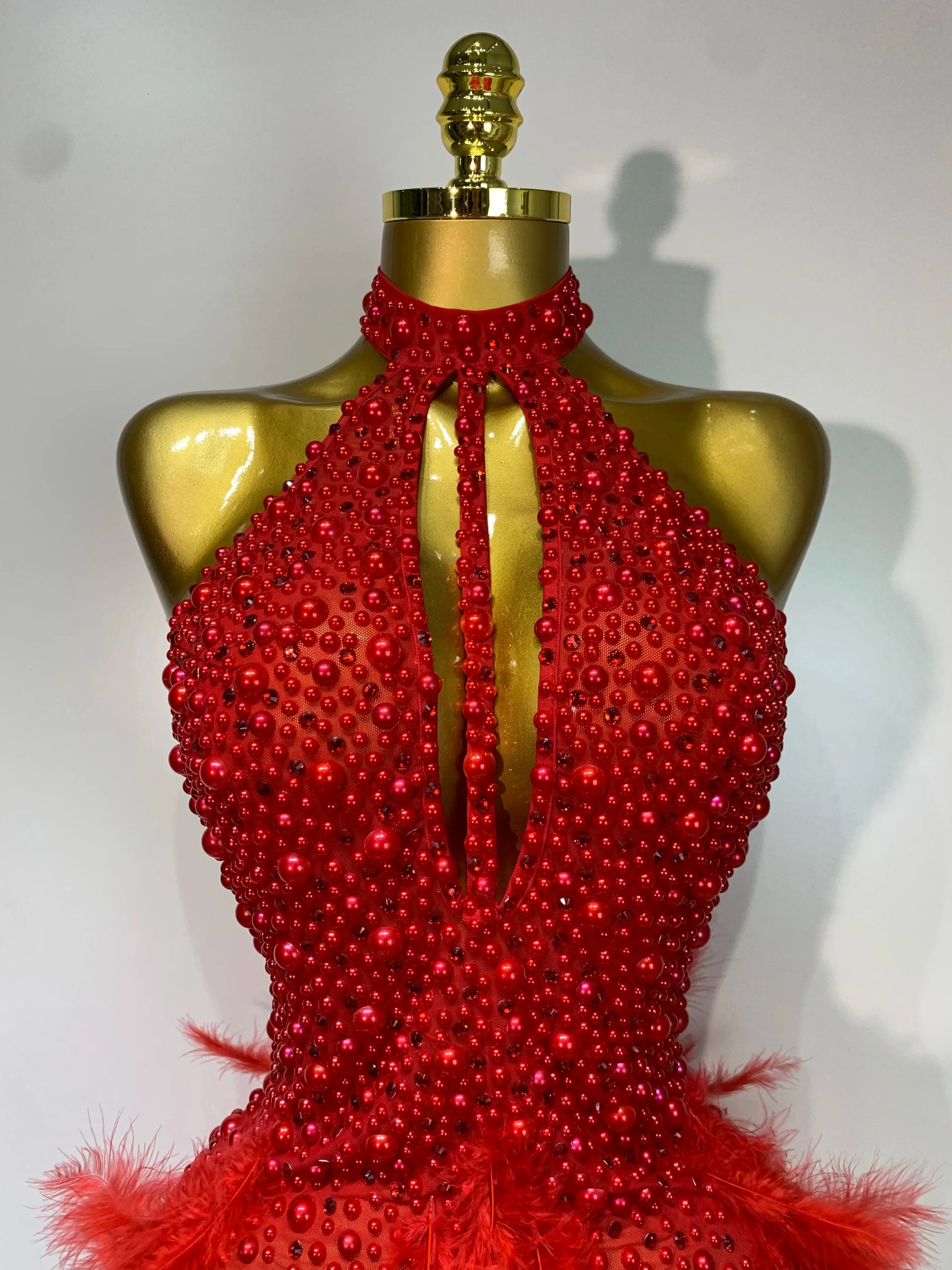 Luxury Rhinestones Pearls Halter Backless Short Feathers Dress Women Sexy Celebrate Birthday Dress Performance Dance Costume