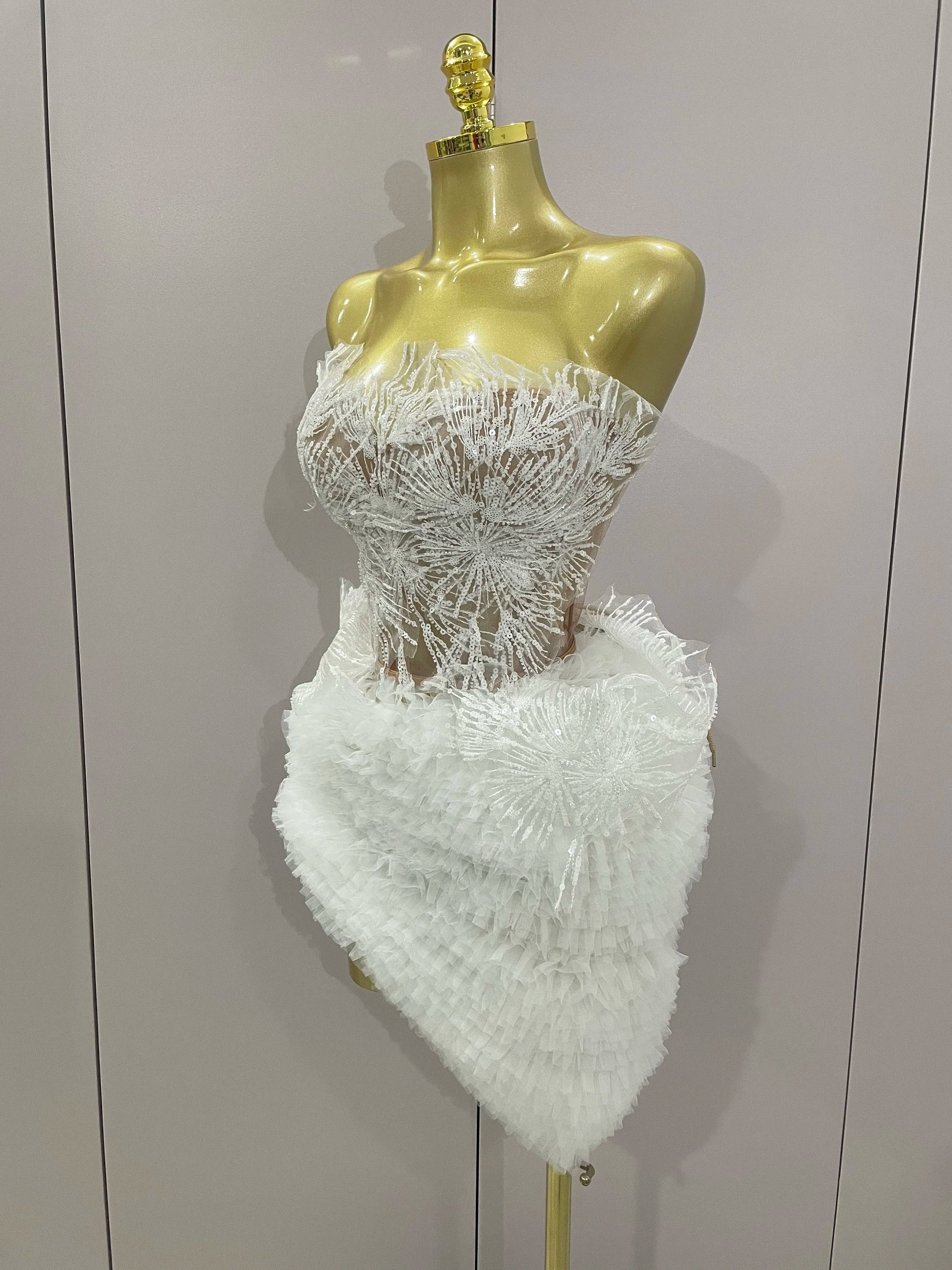 Sexy White Lace Strapless Tops Ruffles Mini Skirt 2 PCS Set Women Evening Party Nightclub Singer Stage Performance Costume