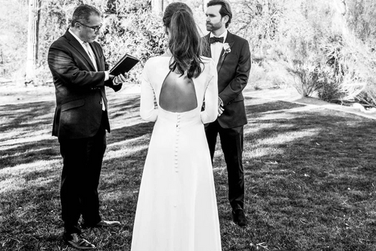 Vestido de novia de crepé con botones, manga larga, sencillo, elegante, corte en A, corte en la espalda, vestido de novia hecho a medida