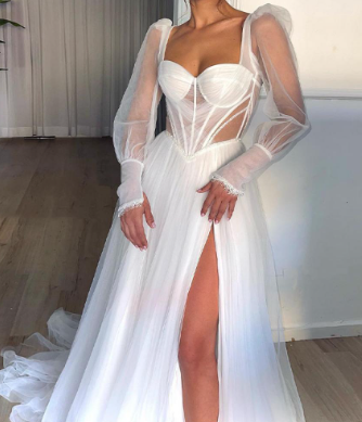 White Tulle A Line Wedding Dresses Long Sleeve Sweethart Sexy Corset Boho Bridal Gowns with Slit Beach Bride Dress with Train