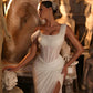 Anmutig von der Schulter Hochzeitskleid sexy trägerlose Seitenschlitzbraut Robe Glitzige Pailletten Langes Brautkleid Robe de Mariée
