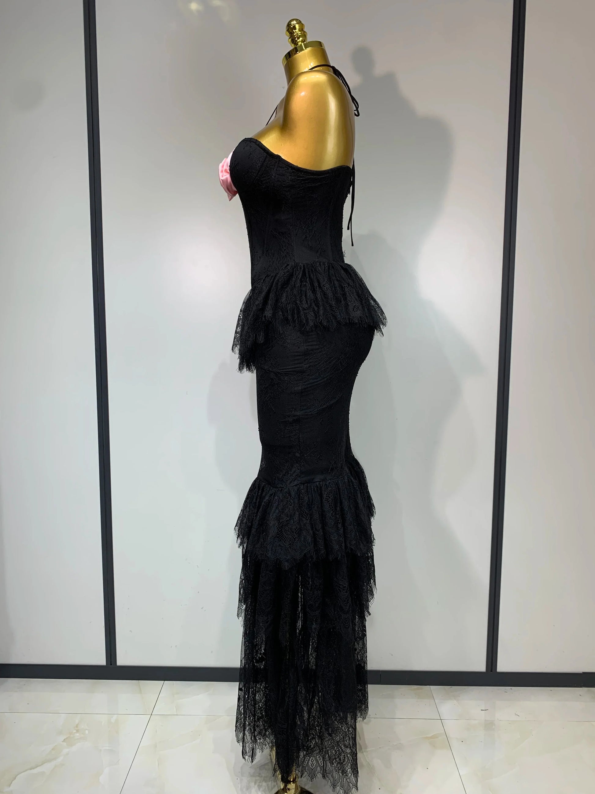 Luxury Sexy Lace Halter Flower Ruffles Long Dress Women Black Sleeveless Backless Bodycon Dresses Evening Party Birthday Dress