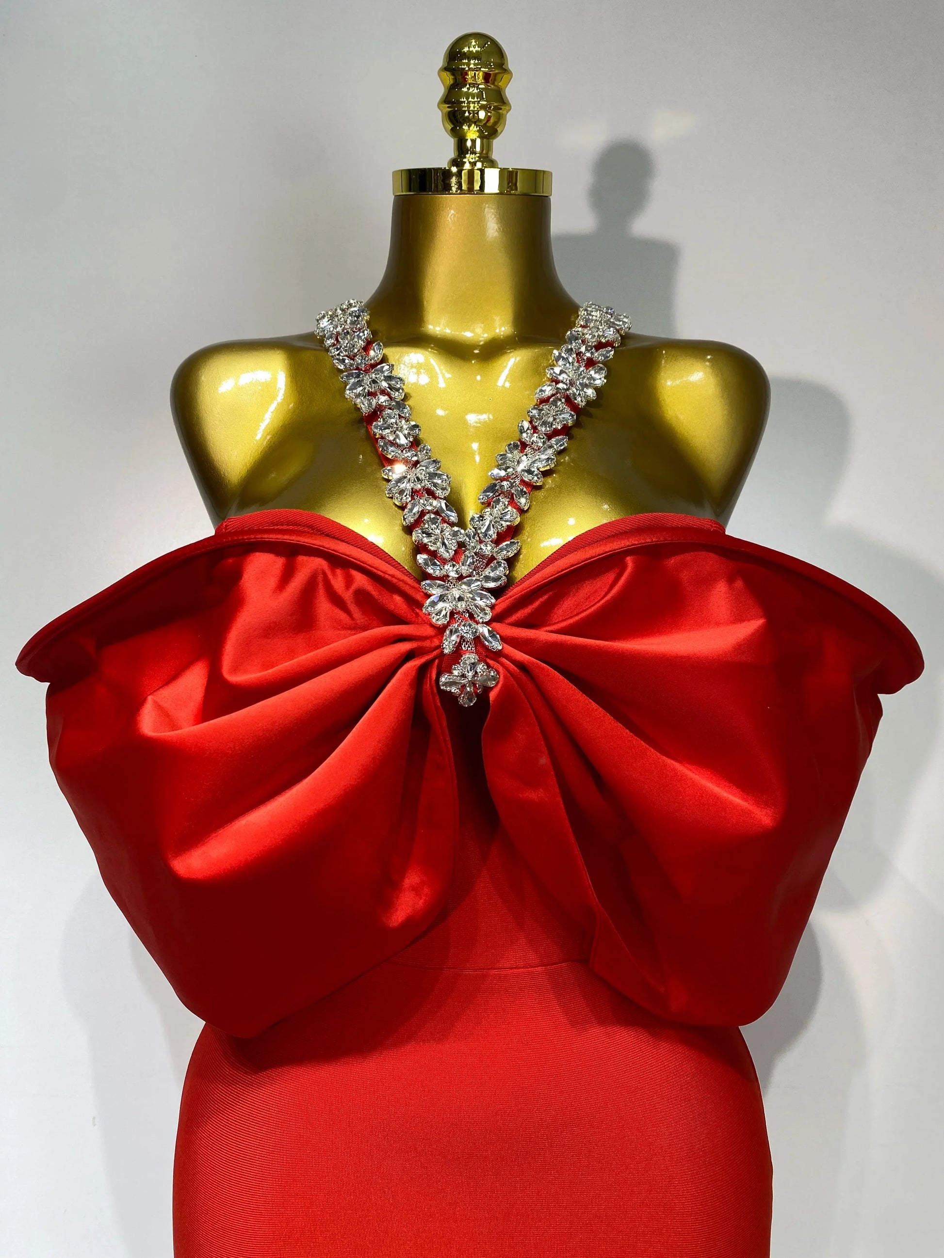 Women Sexy Elegant Halter Off the Shoulder Crystal Bodycon Long Bandage Dress Nightclub Evening Party Luxury Birthday Dress