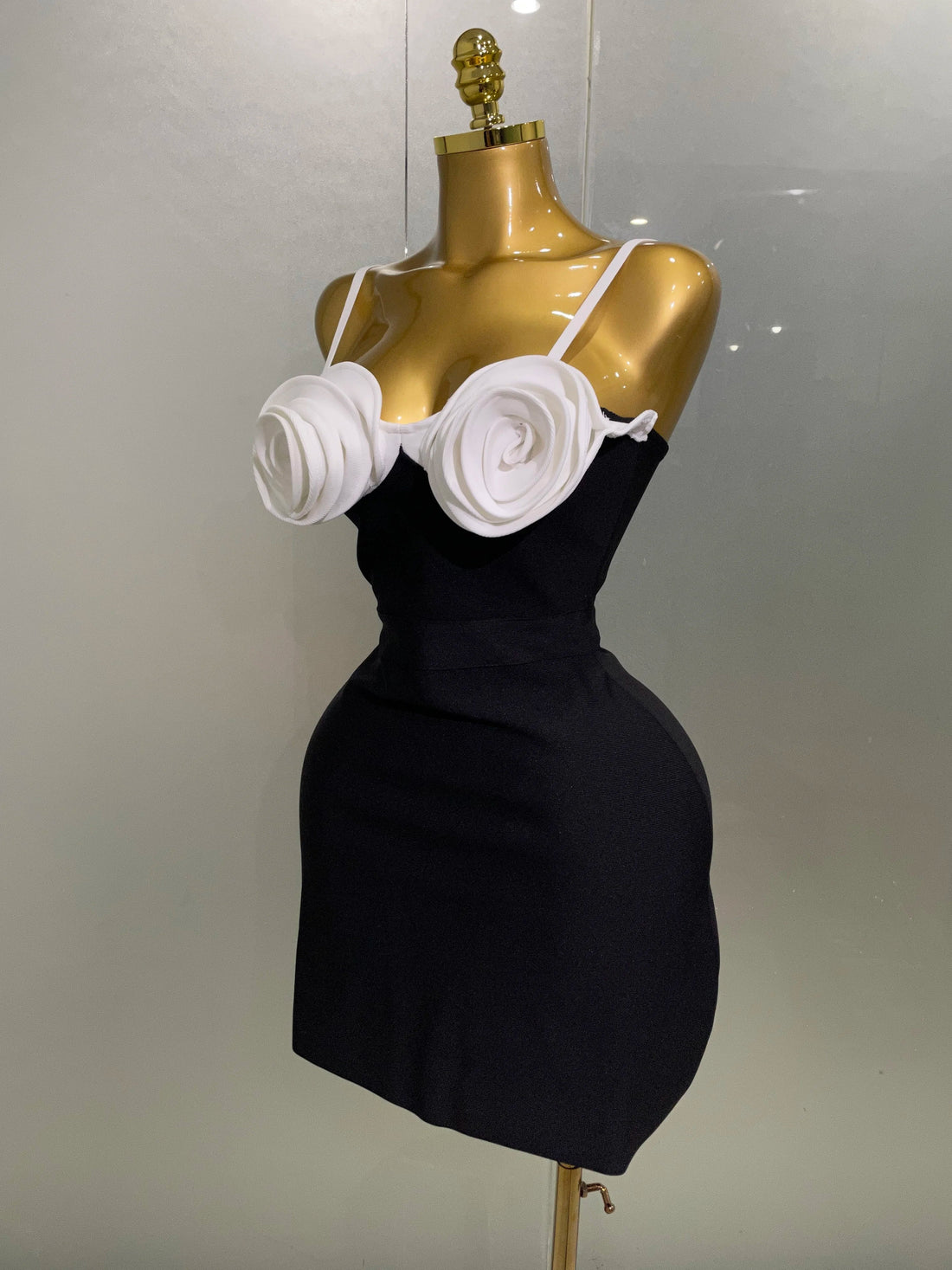 Women Celebrity Sexy Sleeveless 3D Flower Patchwork Mini Bodycon Bandage Short Dress Elegant Evening Club Party Dress black