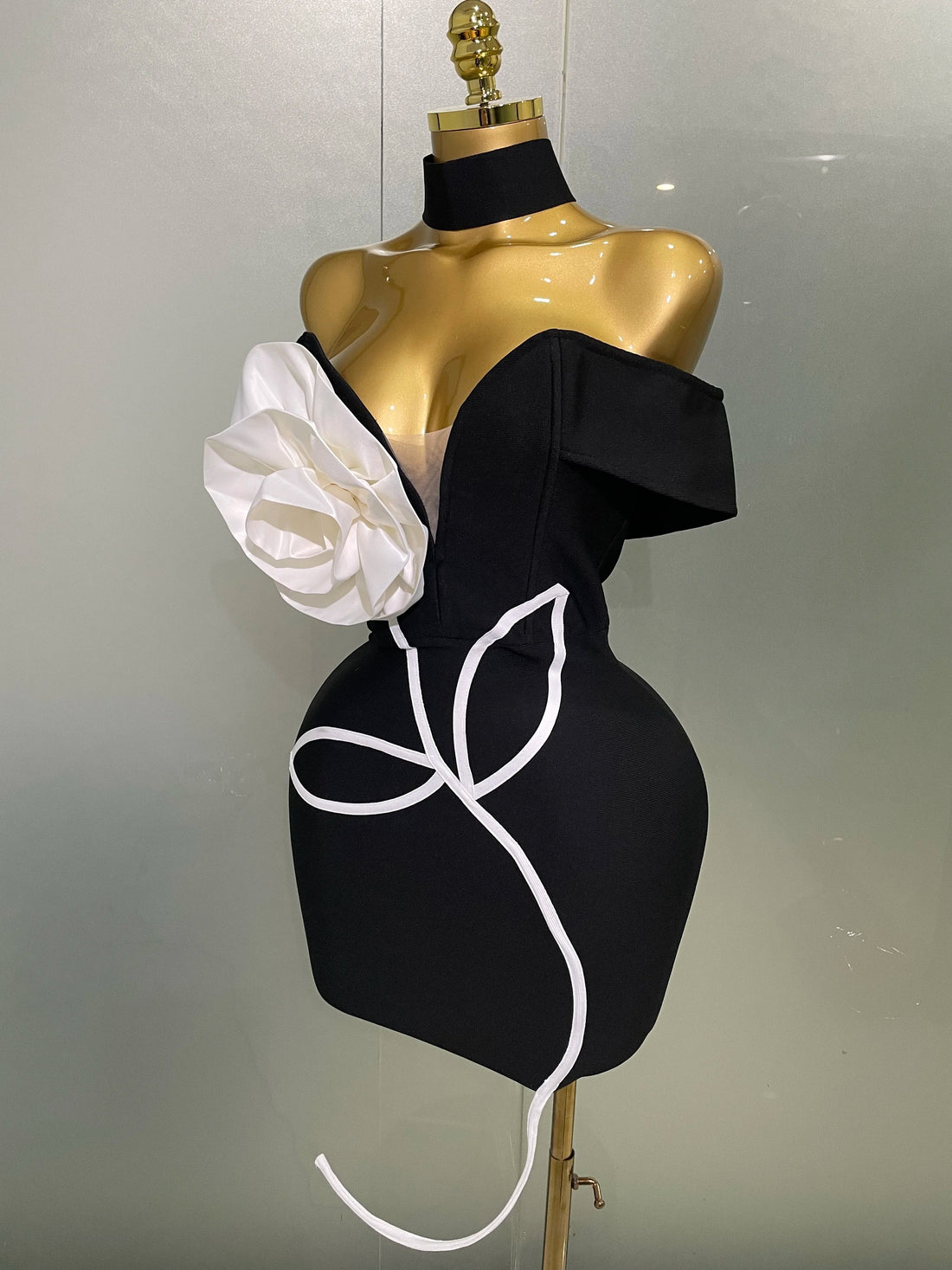 Women Sexy Off Shoulder White Flower Black Mini Bodycon Bandage Dress Luxury Celebrity Evening Club Elegant Party Gowns black