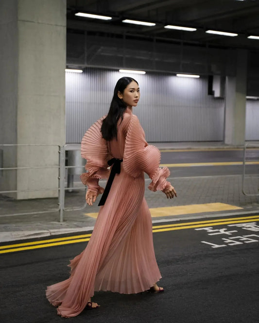 Trendy Pleated 3D Maxi Prom Dresses with Liner Dusty Pink Organza Pleats Unique Formal Occasion Dress Celebrity Prom Party Gown