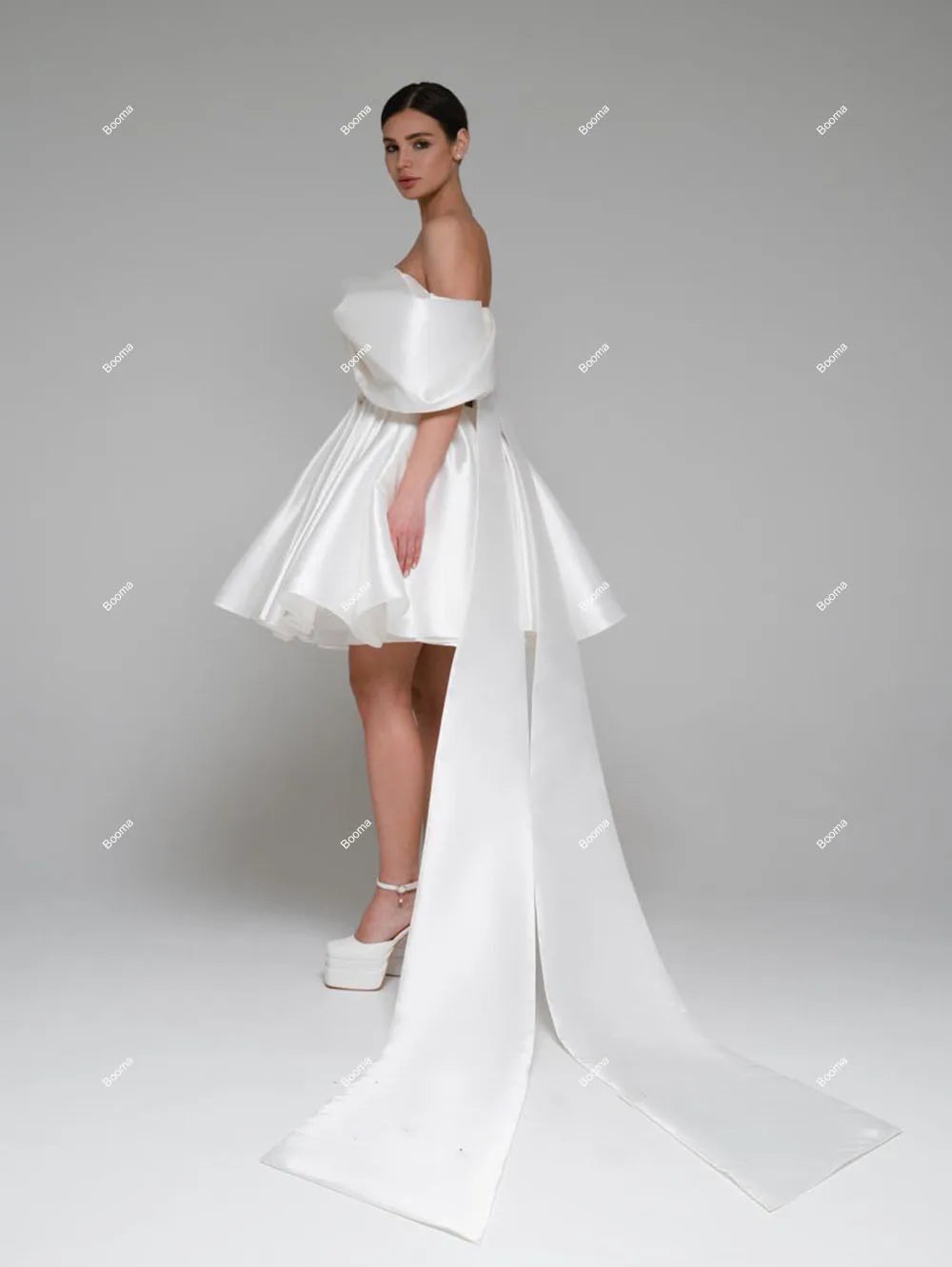 Gaun Pesta Pernikahan Pendek Putih dari Gaun Bola Bahu Mini Bride Gowns Lace Up Bridal Evening Dresses Untuk Wanita