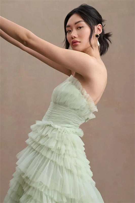 Mysterious Light Green Prom Dress Multilayer Vestidos De Noche Strapless A-line Prom Gown Romantic فساتين السهرة