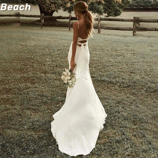Strand Satin Einfacher Meerjungfrau weißes Hochzeitskleid Spaghetti -Träger hoher Schlitz Rückenfreies einfaches Brautkleid Sweep -Zug Vestido de