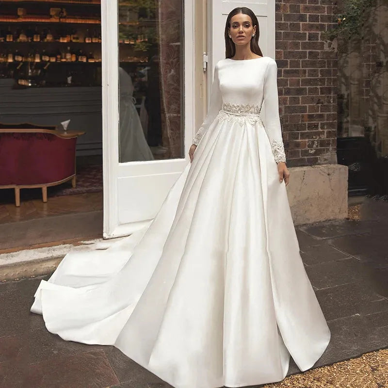 Sexy Mermaid Wedding Dresses Fascinating Gorgeous Satin Simple Long Sleeved Backless Mopping Train Beach Bridal Dresses