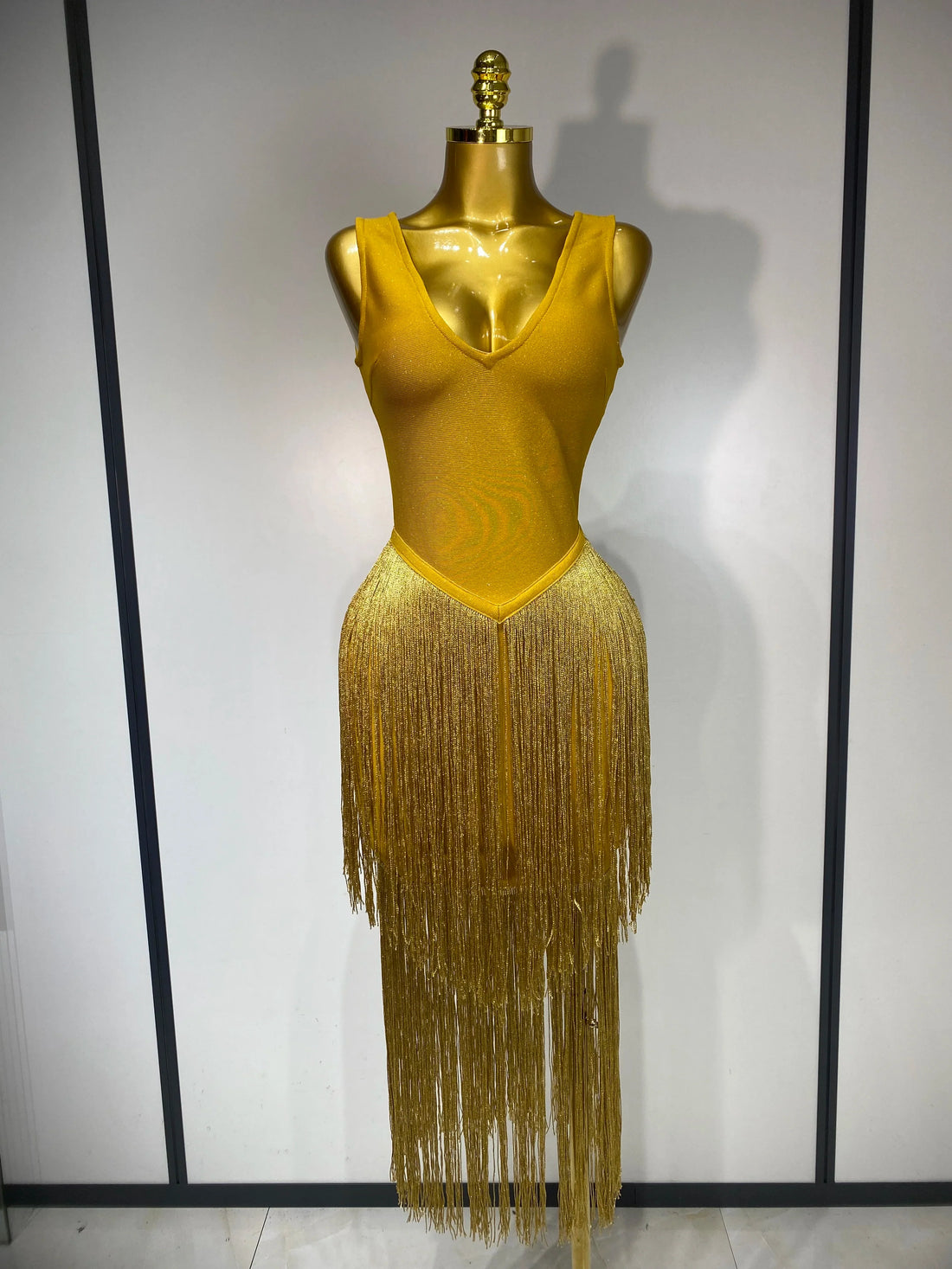 Sexy V Neck Yellow Tassels Women Prom Dress Sheath Sleeveless Party Gown Elegant Formal Luxury Birthday Club Dresses Gold