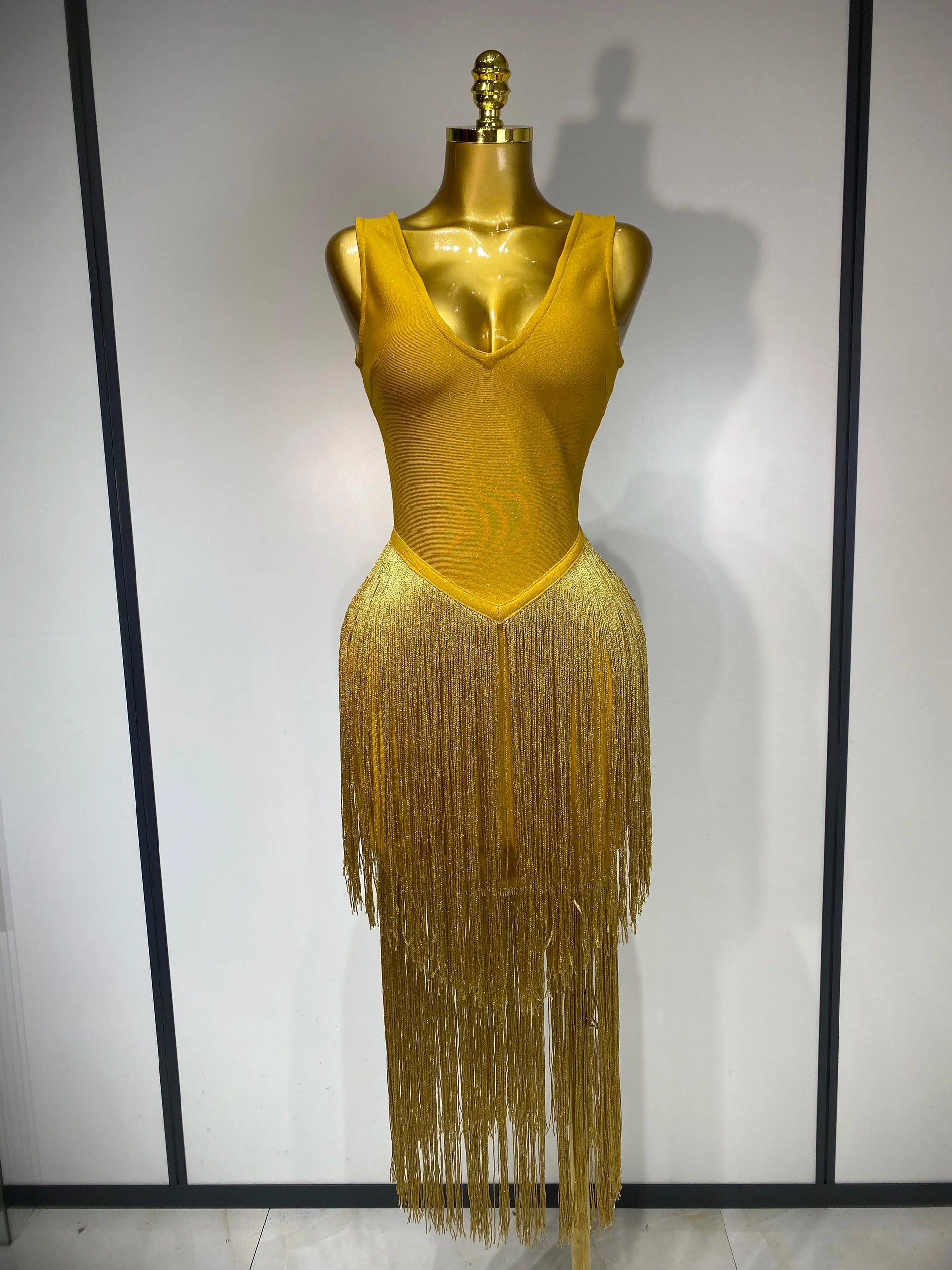 Sexy V Neck Yellow Tassels Women Prom Dress Sheath Sleeveless Party Gown Elegant Formal Luxury Birthday Club Dresses Gold