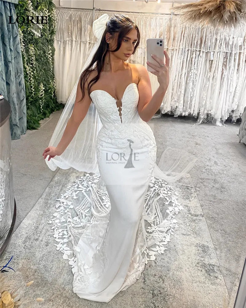 Strapless Mermaid Wedding Dresses Appliqued Lace Bride Dress Elegant Classic Modest Bride Wedding Gowns