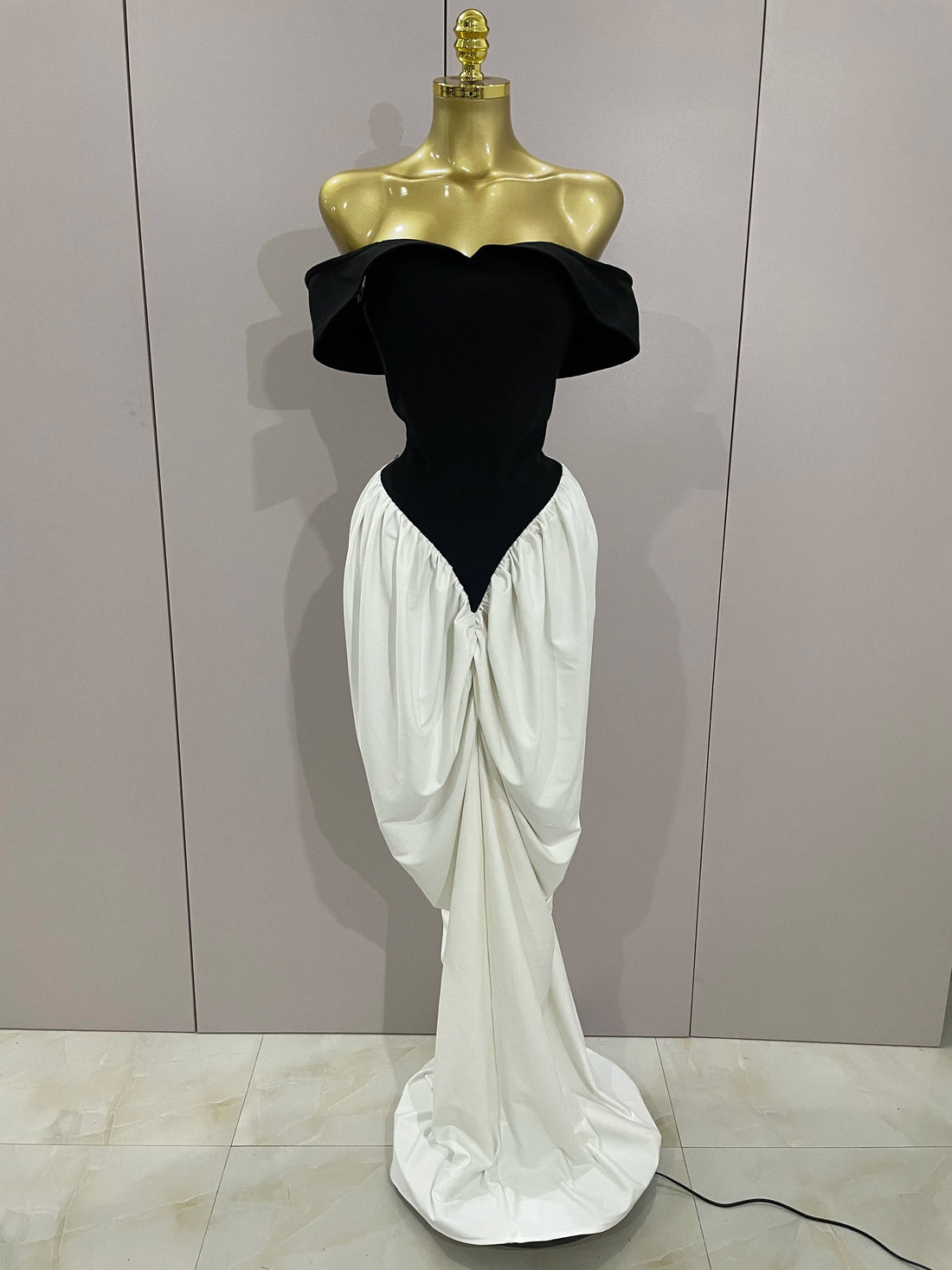 Sexy V Neck off-The-Shoulder Black And White Splicing Mermaid Floor-length dress Women Formal Evening Birthday Party Dress black