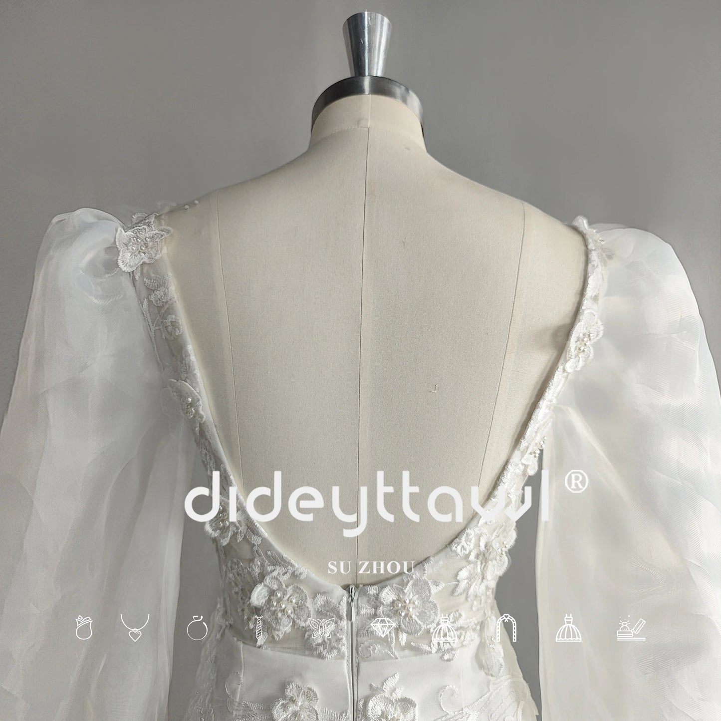 Lange Puffärmel kurze Hochzeitskleid Blumen Scheide Rückenfreien Quadrathals über Knie Mini Brautkleid