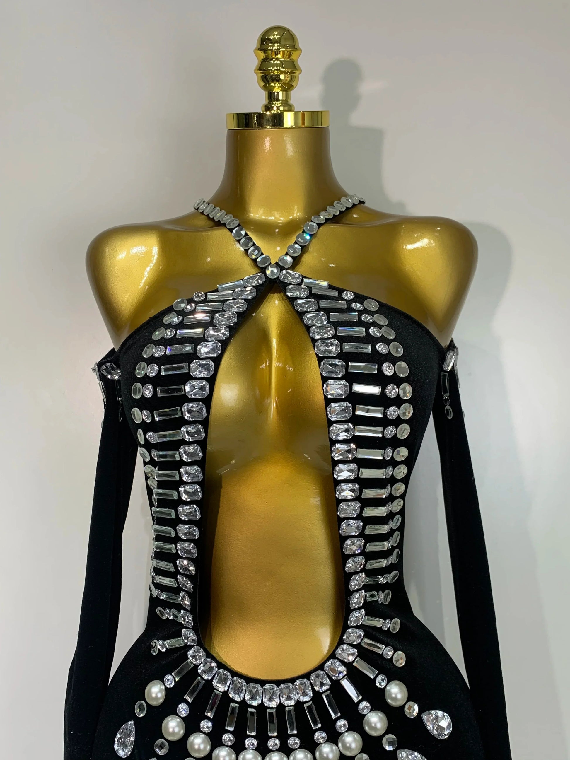 Luxury Birthday Dress Sexy Black Velvet Hollow Out Bodycon Dress Halter Evening Dress Drag Queen Nightclub Wedding Dress