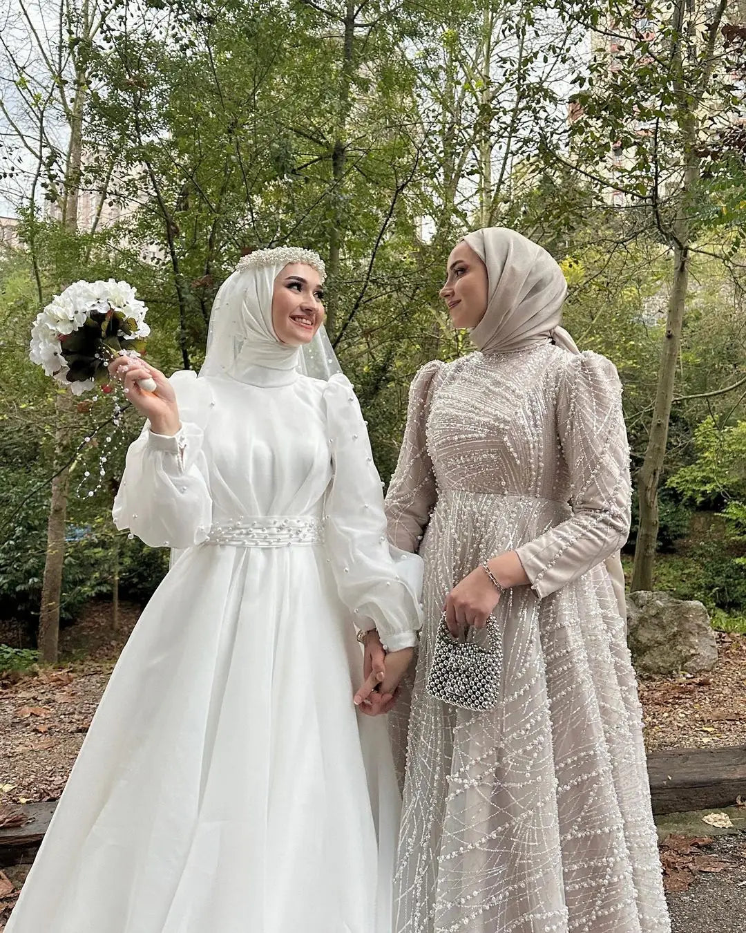 Gaun Pengantin Muslim Organza Vintage Garis Glitter Peals Prom Gown Jubah Leher Tinggi De Mariage Dengan Sabuk dan Kerudung