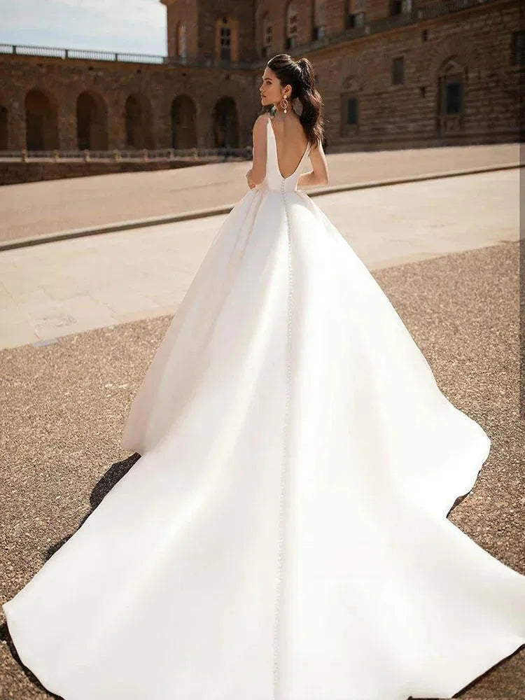 Satin Wedding Dress Arrival Detachable Sleeves V Neck Illusion Back A Line Vestido de novia Bridal Dresses Ivory 24w