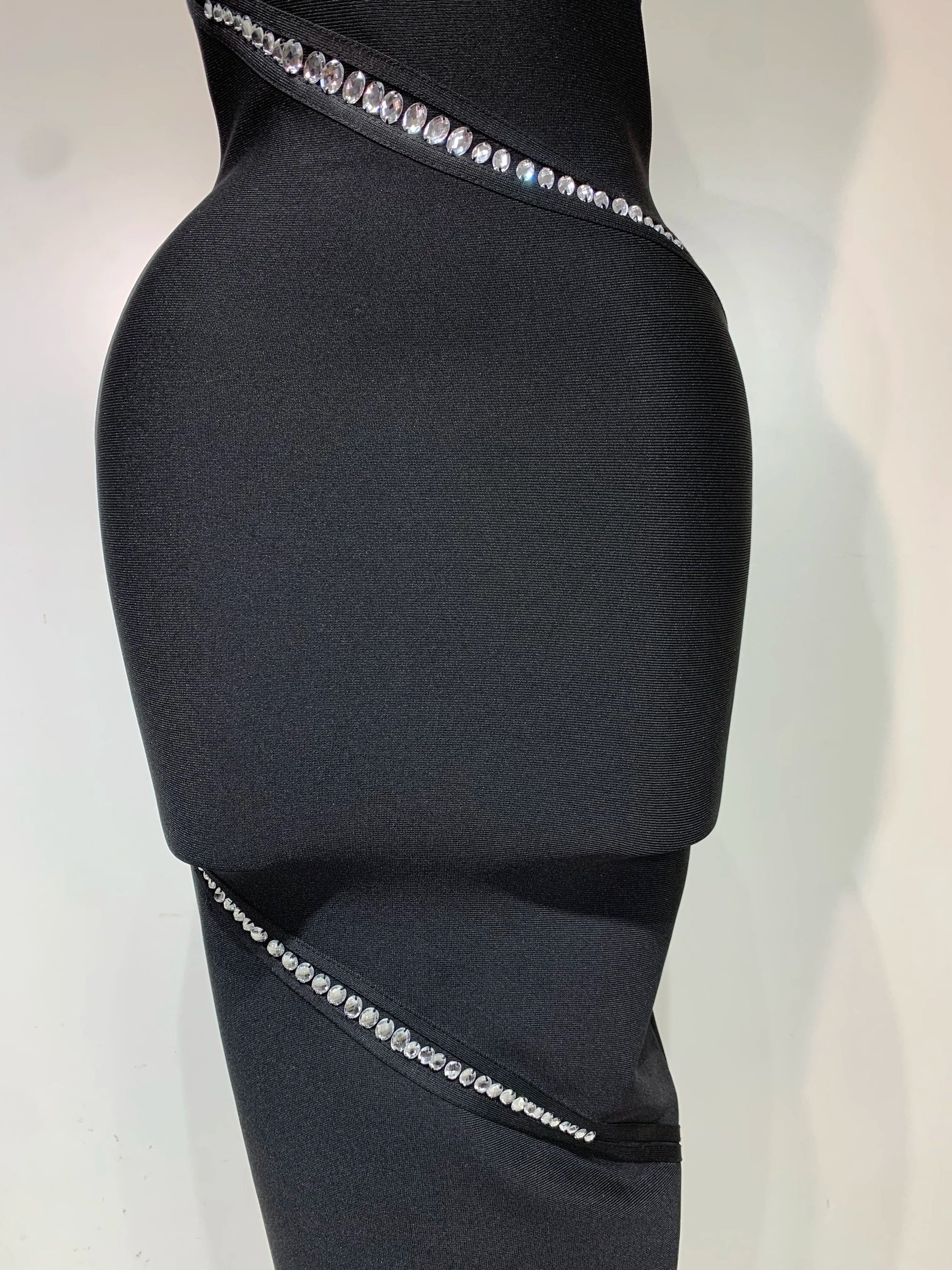 Women Celebrity Sexy Backless Halter Black Crystals Bandage Dress Knitted Elegant Evening Club Party Luxury Birthday Dress